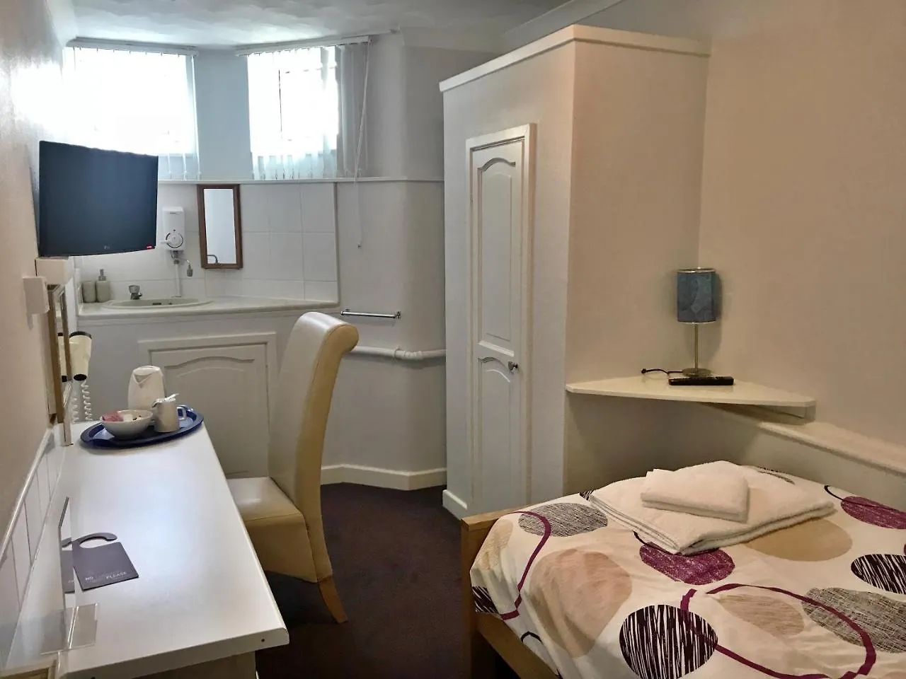Austins Guest House Cardiff
