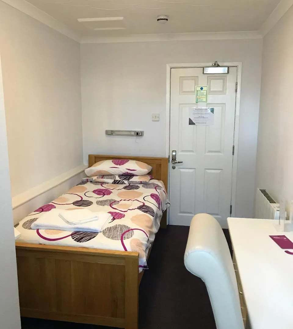 Austins Guest House Cardiff 3*,