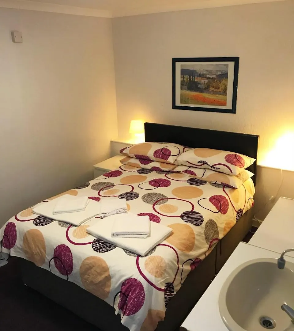 ***  Austins Guest House Cardiff United Kingdom