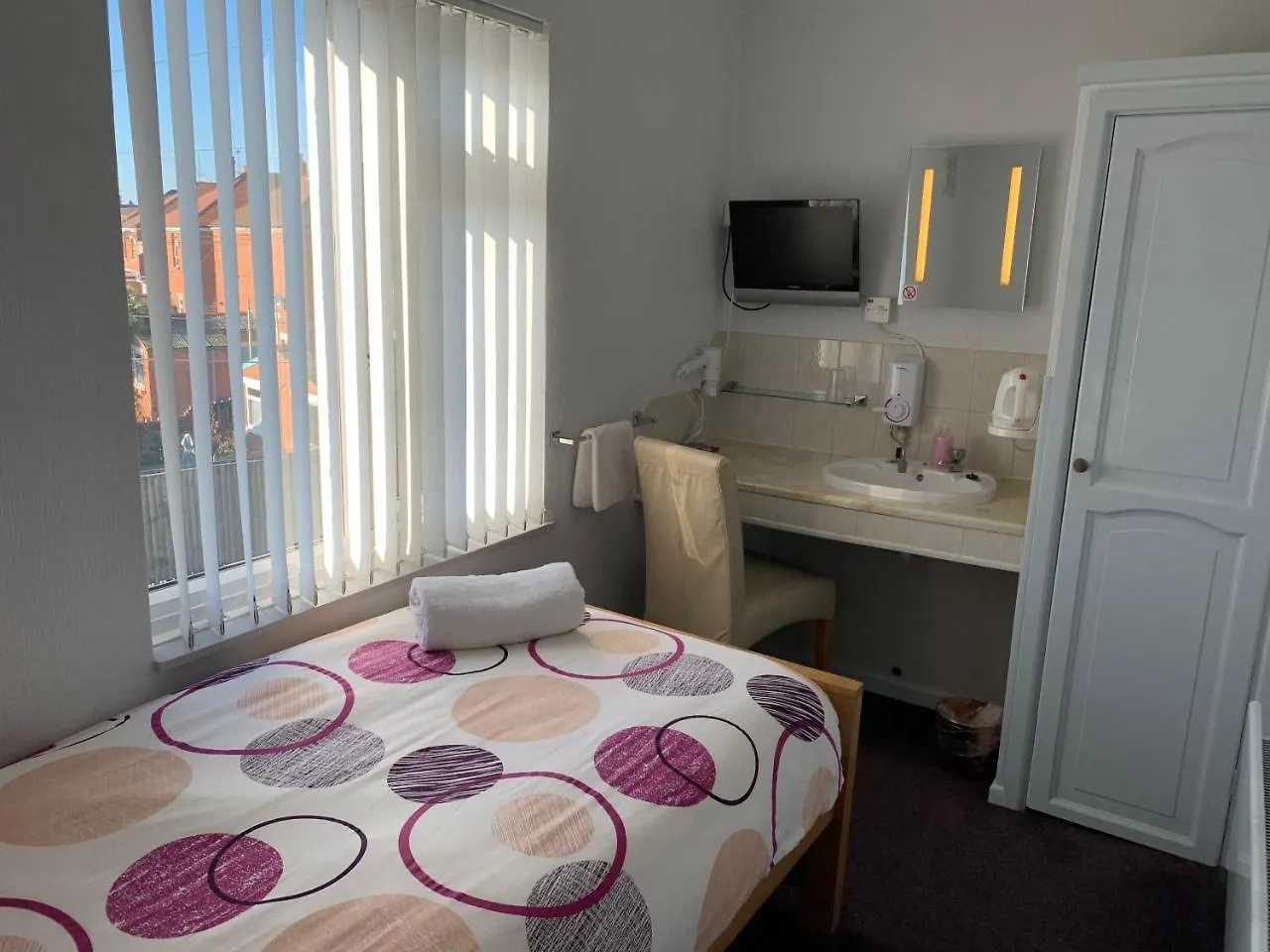 Austins Guest House Cardiff 3*,  United Kingdom