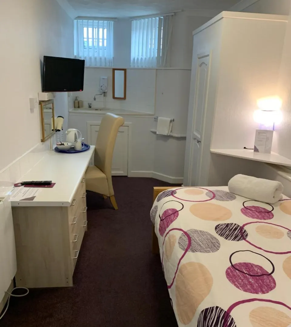 ***  Austins Guest House Cardiff United Kingdom